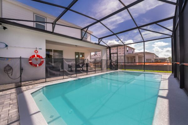 The Calm House | 5BR Pool Home + Resort Lazy River