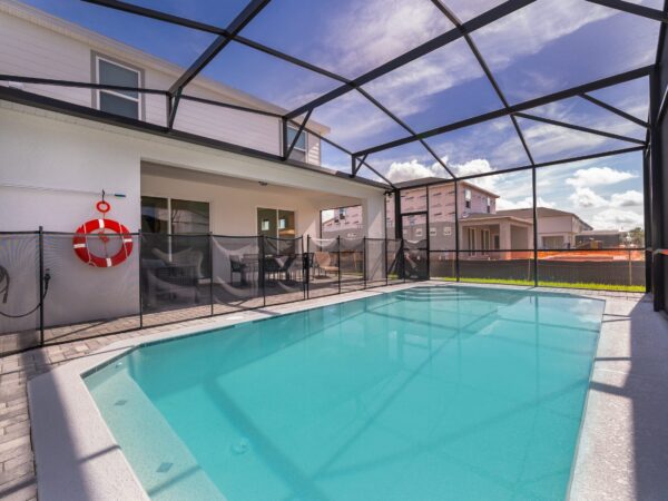 The Calm House | 5BR Pool Home + Resort Lazy River